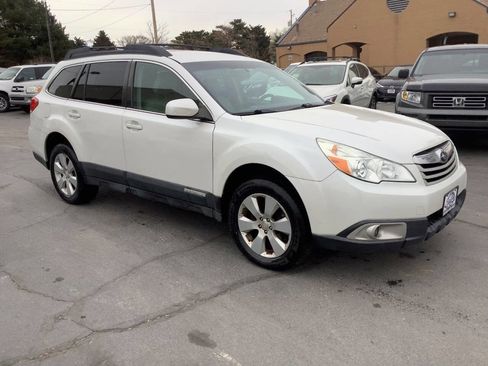 Used 2010 Subaru Outback 2.5i Premium image 7
