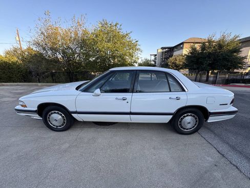 Used 1995 Buick Le Sabre Custom image 4