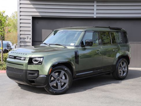 New 2026 Land Rover Defender 110 X-Dynamic SE image 1