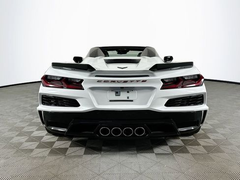 Used 2025 Chevrolet Corvette Z06 RWD image 6