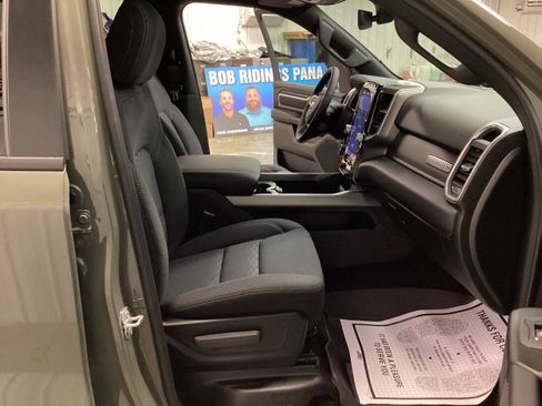 New 2026 RAM 1500 4x4 Crew Cab image 31