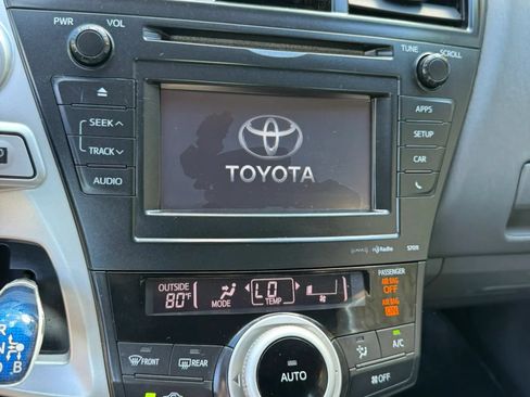 Used 2012 Toyota Prius V Three FWD image 37