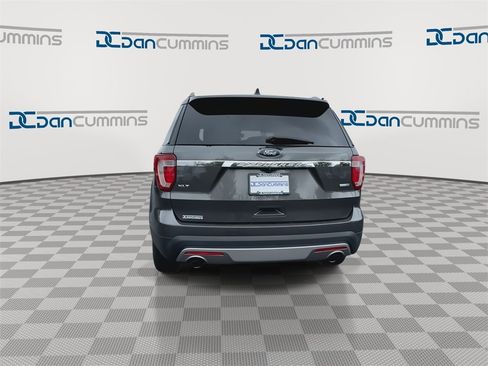 Used 2016 Ford Explorer XLT w/ Equipment Group 202A image 7