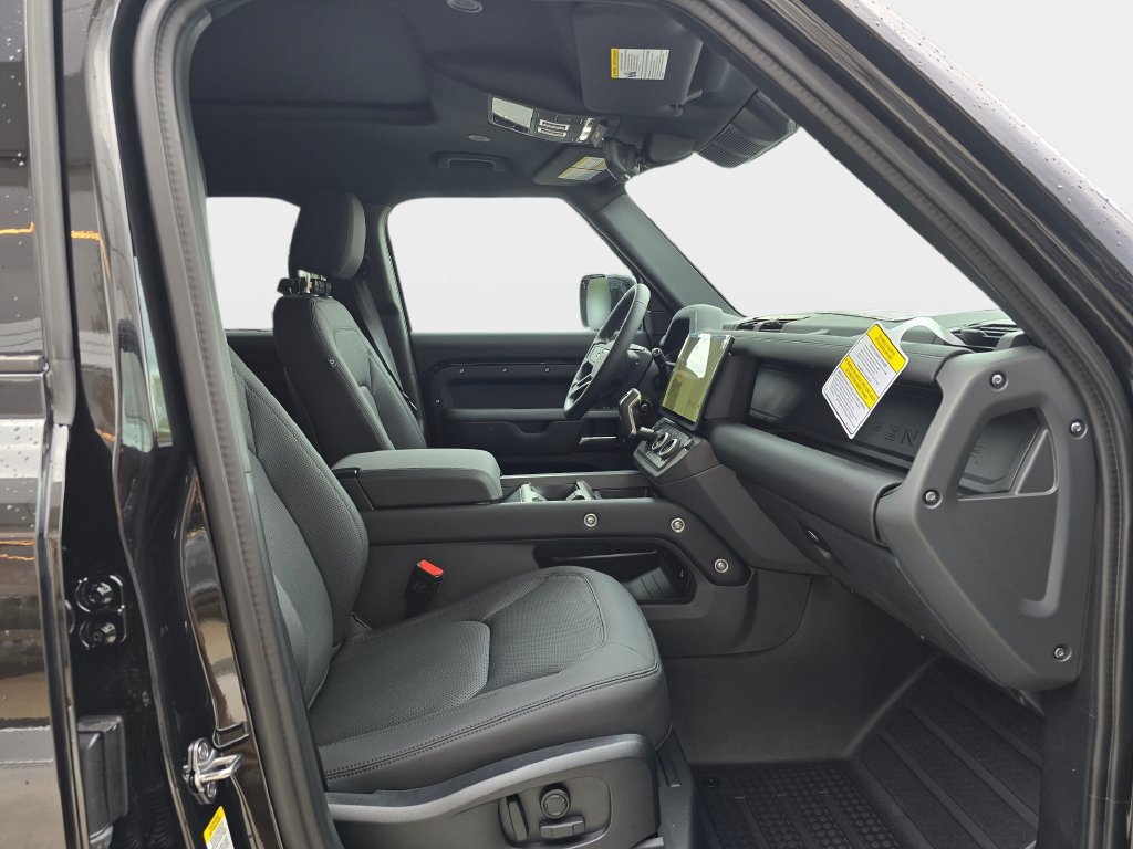 New 2026 Land Rover Defender 110 X-Dynamic SE AWD/4WD image 10