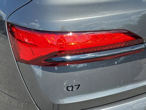 Used 2025 Audi Q7 2.0T Premium Plus AWD/4WD image 38
