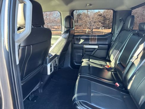 Used 2019 Ford F150 Lariat w/ Trailer Tow Package image 15