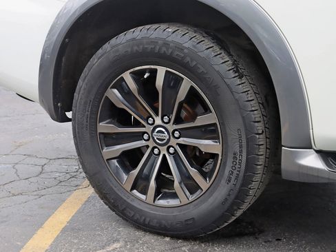Used 2017 Nissan Armada Platinum AWD/4WD image 6