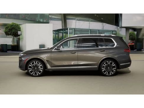 Used 2026 BMW X7 xDrive40i image 4