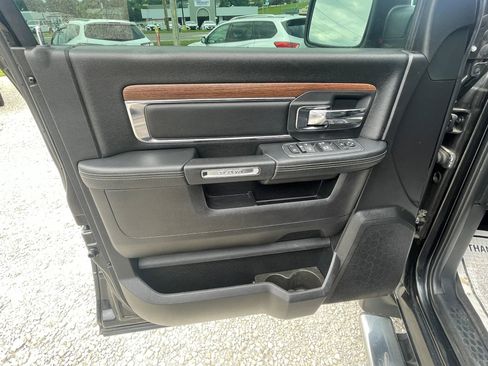 Used 2016 RAM 1500 Laramie w/ Convenience Group AWD/4WD image 32