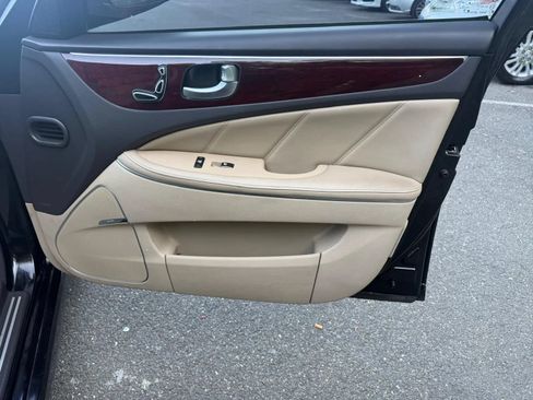 Used 2012 Hyundai Equus Signature RWD image 17