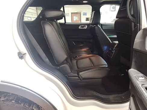 Used 2014 Ford Explorer Sport image 10