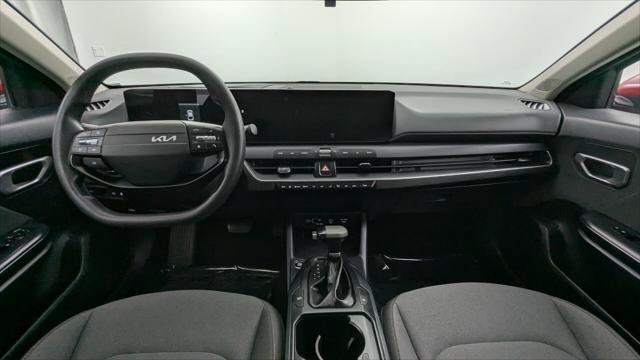Used 2025 Kia K4 FWD image 24