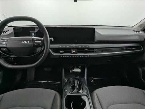 Used 2025 Kia K4 FWD image 24