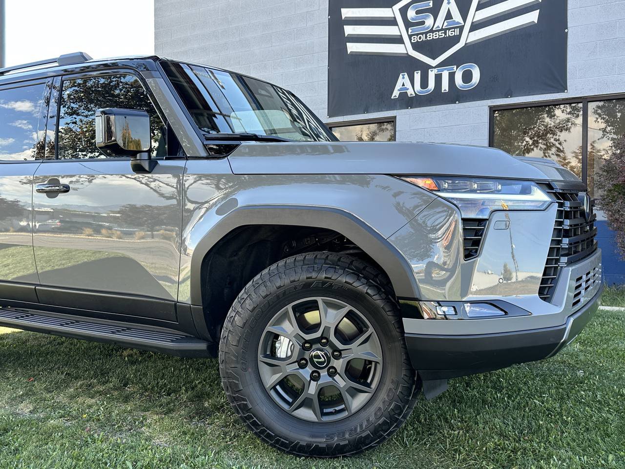 Used 2026 Lexus GX 550 AWD/4WD image 3
