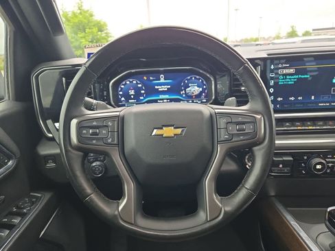 Used 2023 Chevrolet Silverado 1500 High Country w/ Technology Package AWD/4WD image 22