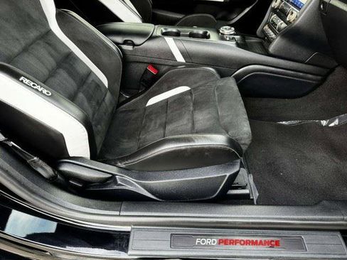 Used 2021 Ford Mustang Shelby GT500 w/ Carbon Fiber Track Pack RWD image 42