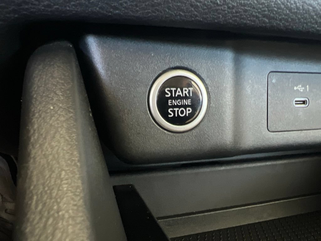Certified 2023 Nissan Rogue SV AWD/4WD image 52