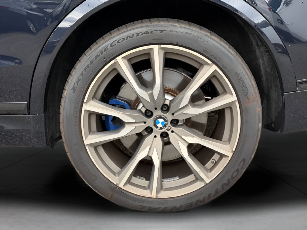 Used 2020 BMW X7 M50i w/ Dynamic Handling Package AWD/4WD image 16