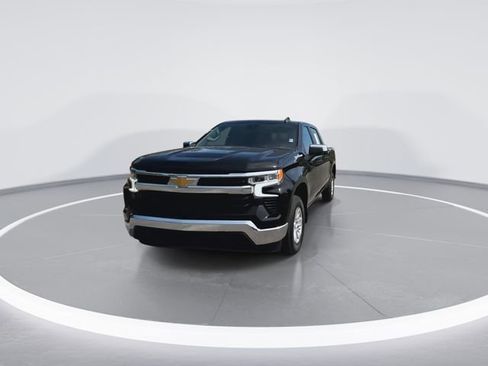 Used 2023 Chevrolet Silverado 1500 LT image 3