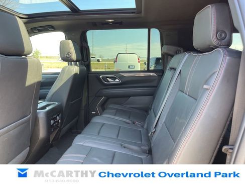Used 2022 Chevrolet Suburban RST AWD/4WD image 15