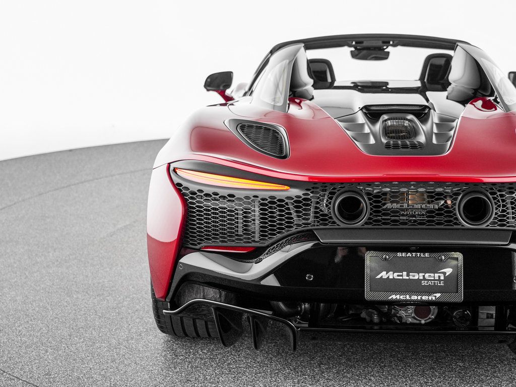 Used 2025 McLaren Artura Spider RWD image 42