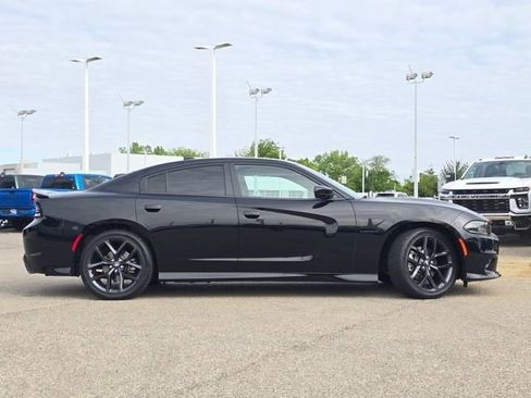 Used 2021 Dodge Charger R/T w/ Blacktop Package RWD image 23