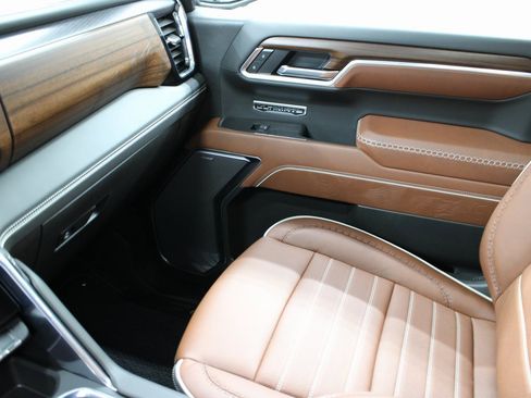 Used 2025 GMC Sierra 1500 Denali Ultimate image 30