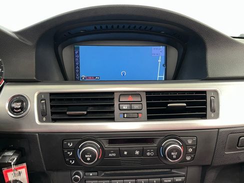 Used 2009 BMW 335i Convertible image 29