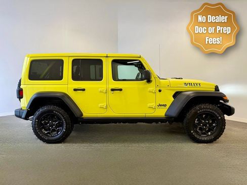 Used 2023 Jeep Wrangler Unlimited w/ Cold Weather Group AWD/4WD image 2