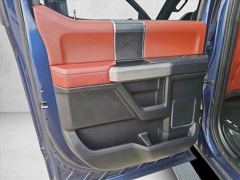 Used 2018 Ford F150 Platinum w/ Equipment Group 701A Luxury image 27