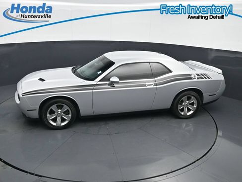 Used 2021 Dodge Challenger SXT RWD image 20