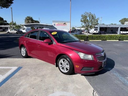 Used 2012 Chevrolet Cruze LT image 2