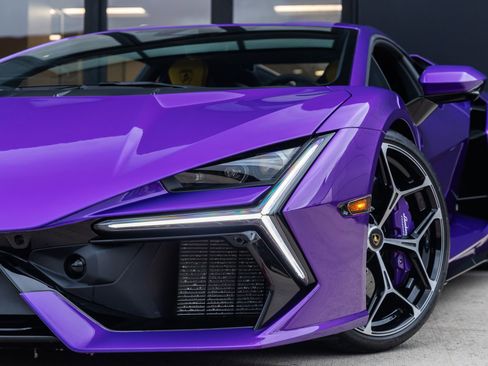 Used 2025 Lamborghini Revuelto AWD/4WD image 18