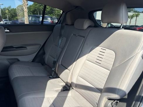 Used 2018 Kia Sportage LX AWD/4WD image 11