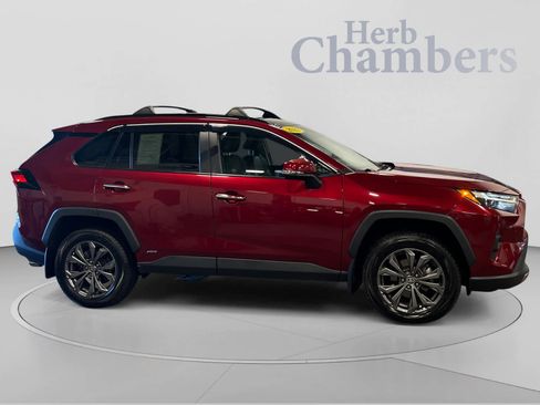 Used 2022 Toyota RAV4 Limited AWD/4WD image 5