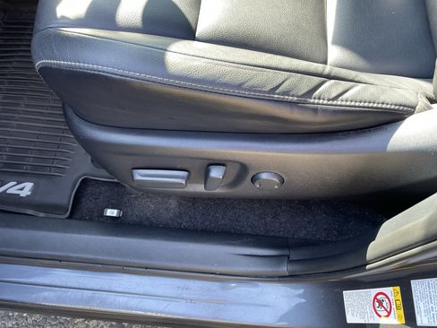 Used 2018 Toyota RAV4 Limited w/ Advanced Technology Package AWD/4WD image 16