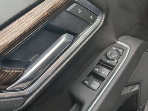 Used 2025 GMC Sierra 1500 Elevation image 14