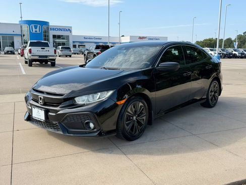 Used 2019 Honda Civic EX image 3