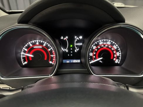 Used 2012 Toyota Highlander SE w/ Tow Pkg image 21