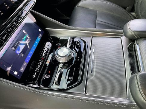 Used 2023 Jeep Grand Wagoneer Series II w/ Quick Order Packagew 28T image 16