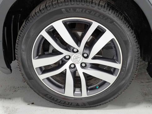 Used 2017 Honda Pilot Elite image 3