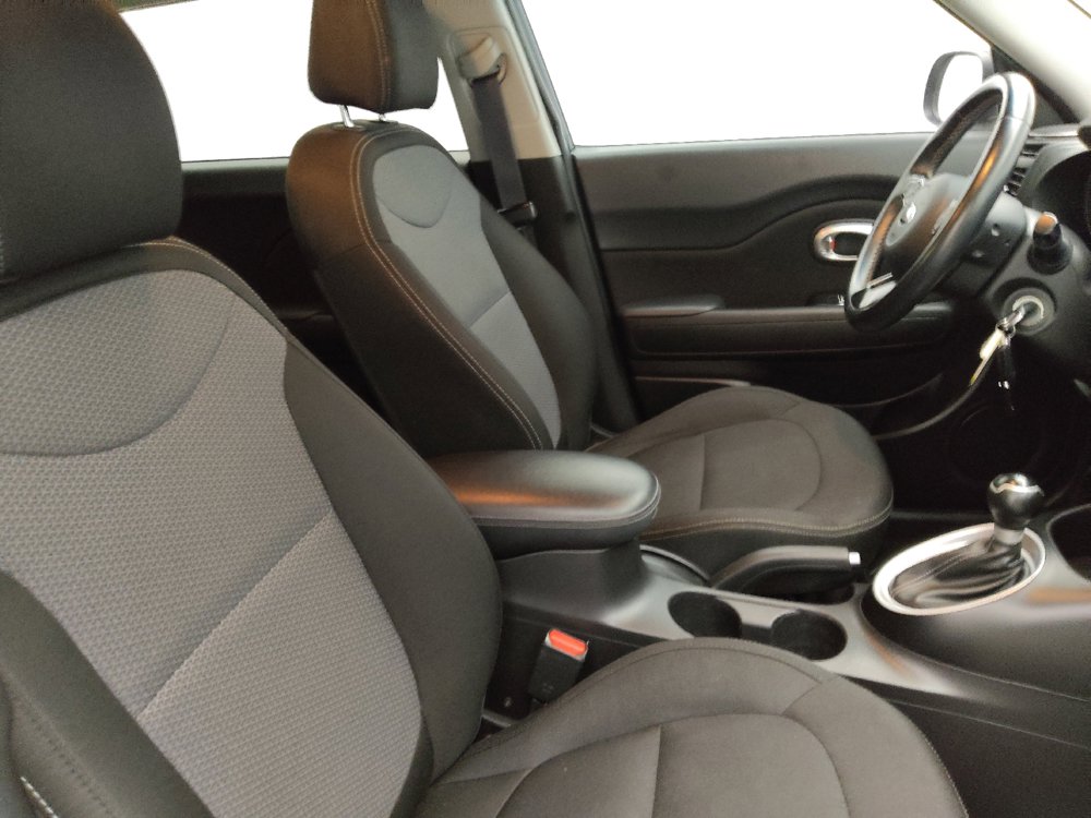 Used 2019 Kia Soul + FWD image 21
