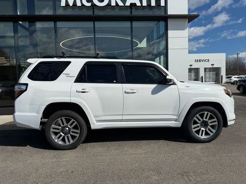 Used 2022 Toyota 4Runner TRD Sport image 2