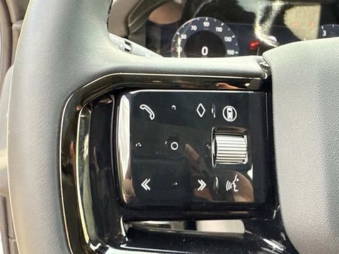 Certified 2024 Land Rover Range Rover Evoque Dynamic SE image 26