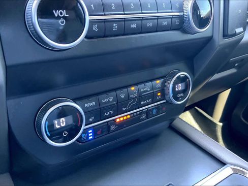 Used 2021 Ford Expedition XLT RWD image 35