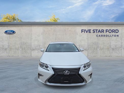 Used 2016 Lexus ES 350 w/ Premium Package w/Wood Trim image 3