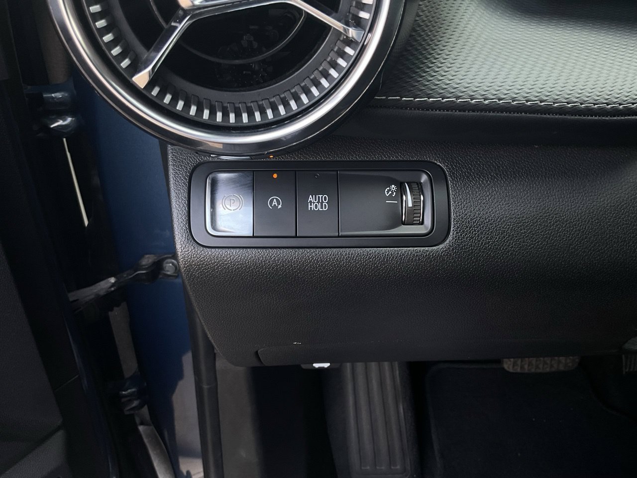 Used 2025 Chevrolet Equinox LT w/ Convenience Package II FWD image 21