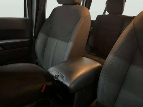 Used 2017 Jeep Wrangler Unlimited Sport w/ Connectivity Group image 29