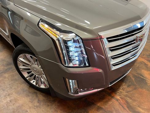 Used 2017 Cadillac Escalade Platinum image 60