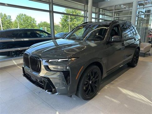 New 2026 BMW X7 xDrive40i w/ M Sport Package image 3